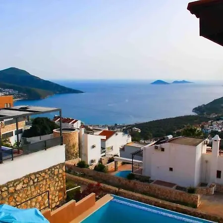 Deniz Manzarali Ozel Havuzlu Vila Kaş